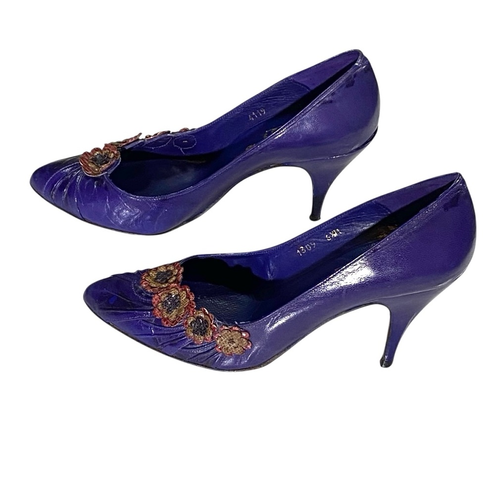 Vintage J. Harris Purple leather Heels with Flower Embellishments Beautiful GUC